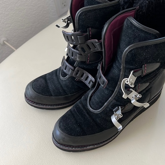 (Cole Haan) (by NIKE AIR) Unisex boots, size 7 B - Picture 4 of 17